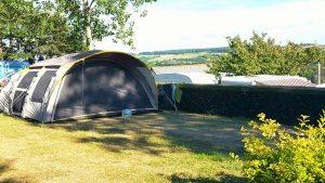 tent-pitch-N°300-300x169